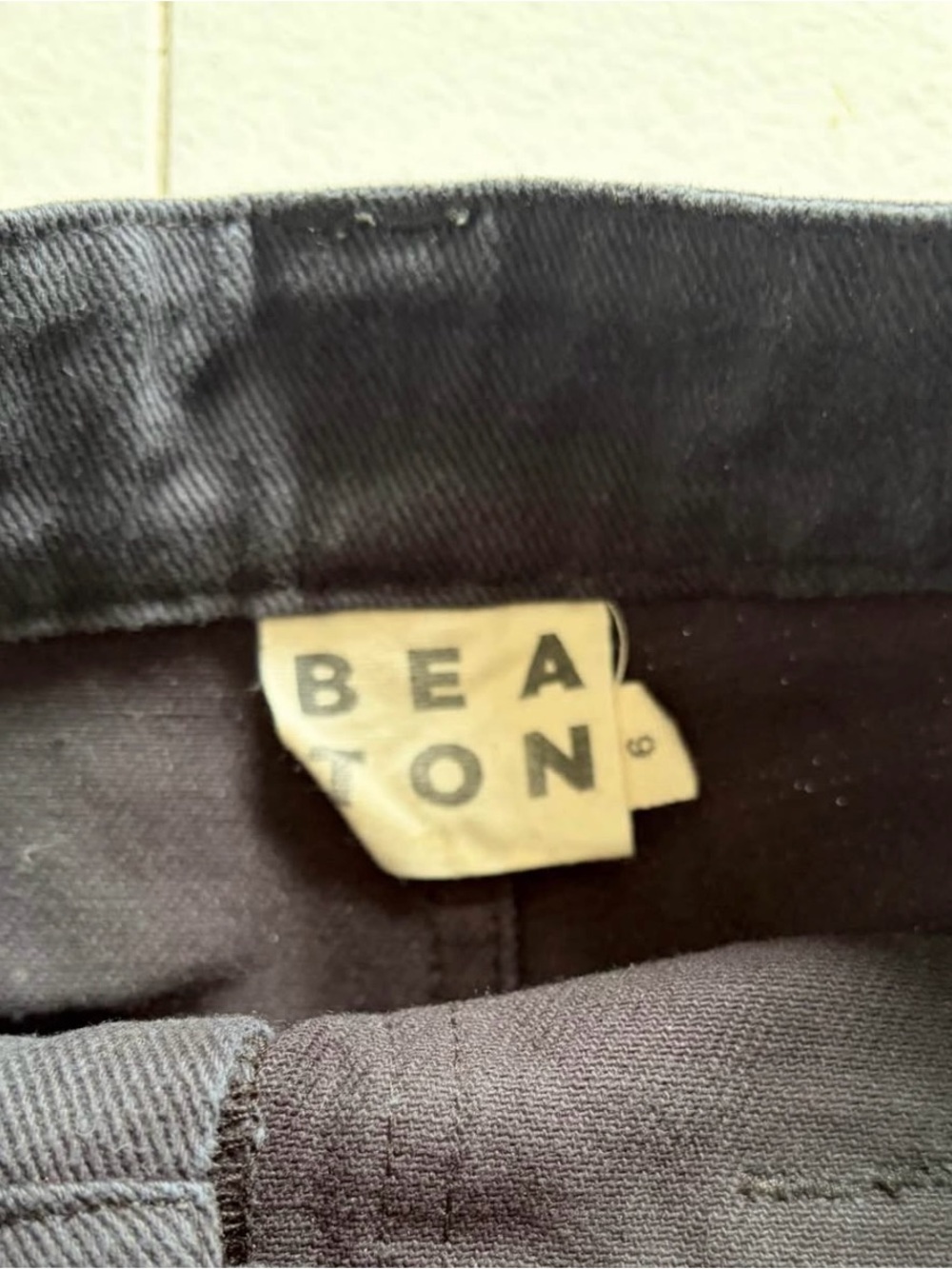 Beaton Linen Utility Pants - Picture 5 of 6